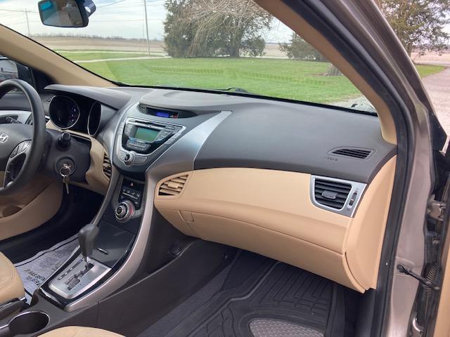 Hyundai Elantra Limited 2013