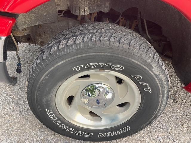Ford F-150 Lariat SuperCrew 4WD 2001