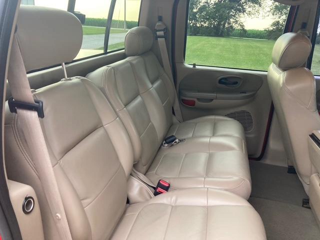 Ford F-150 Lariat SuperCrew 4WD 2001