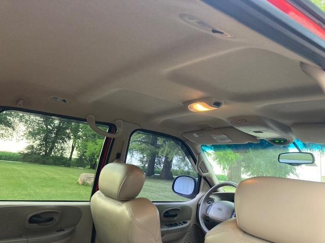 Ford F-150 Lariat SuperCrew 4WD 2001