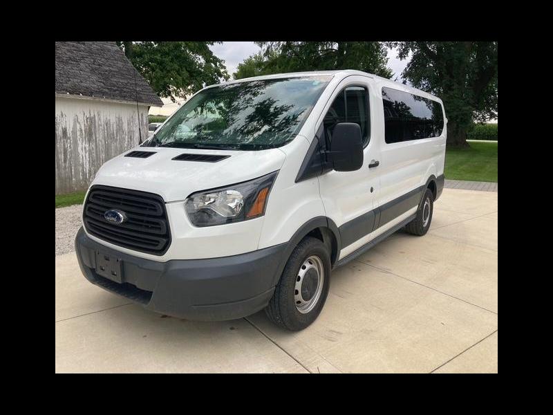 Ford Transit 150 Wagon Low Roof XL 60/40 Pass. 130-in. WB 2017