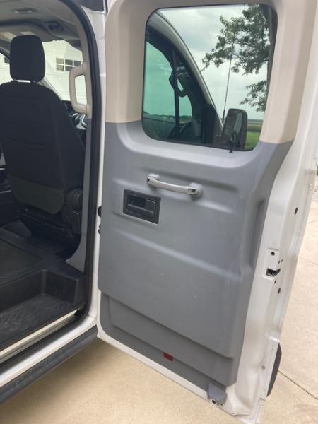 Ford Transit 150 Wagon Low Roof XL 60/40 Pass. 130-in. WB 2017