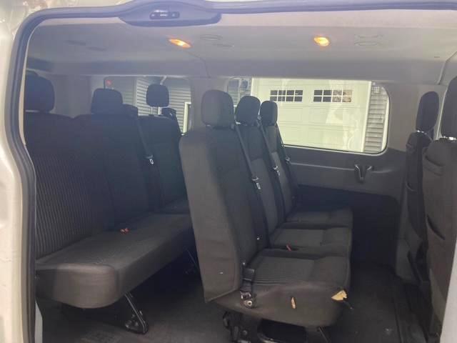 Ford Transit 150 Wagon Low Roof XL 60/40 Pass. 130-in. WB 2017