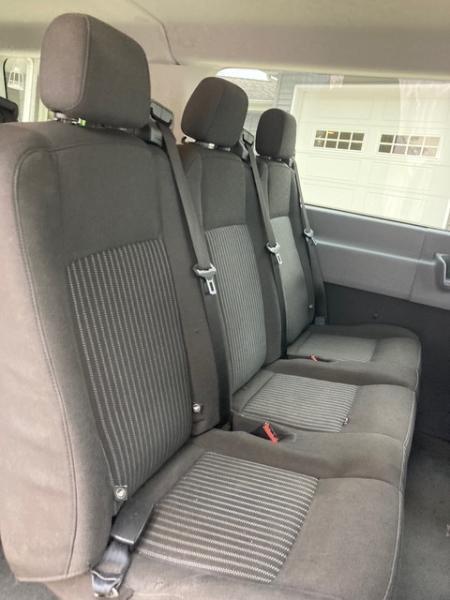 Ford Transit 150 Wagon Low Roof XL 60/40 Pass. 130-in. WB 2017