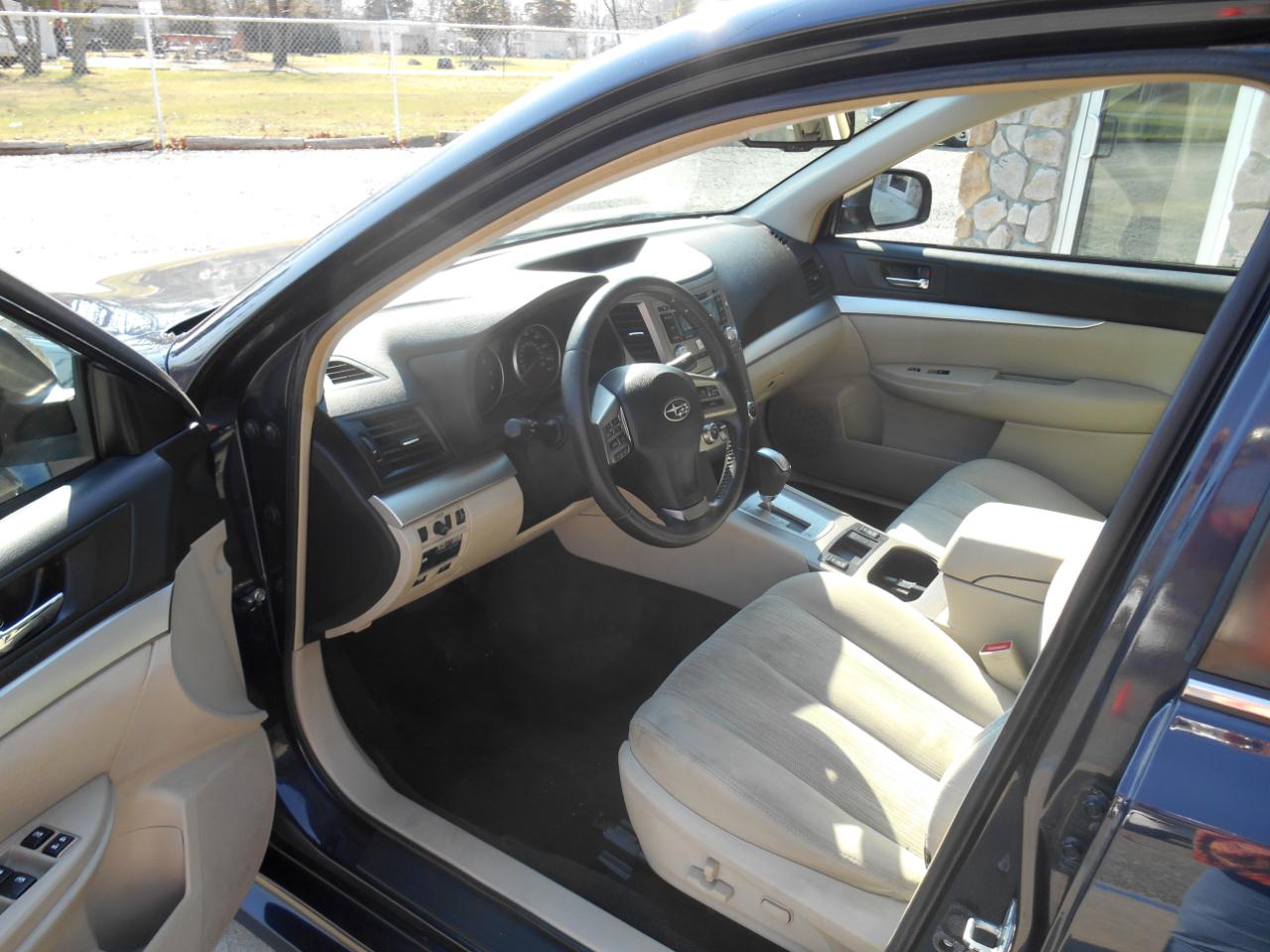 Subaru Legacy 2.5i Premium 2013