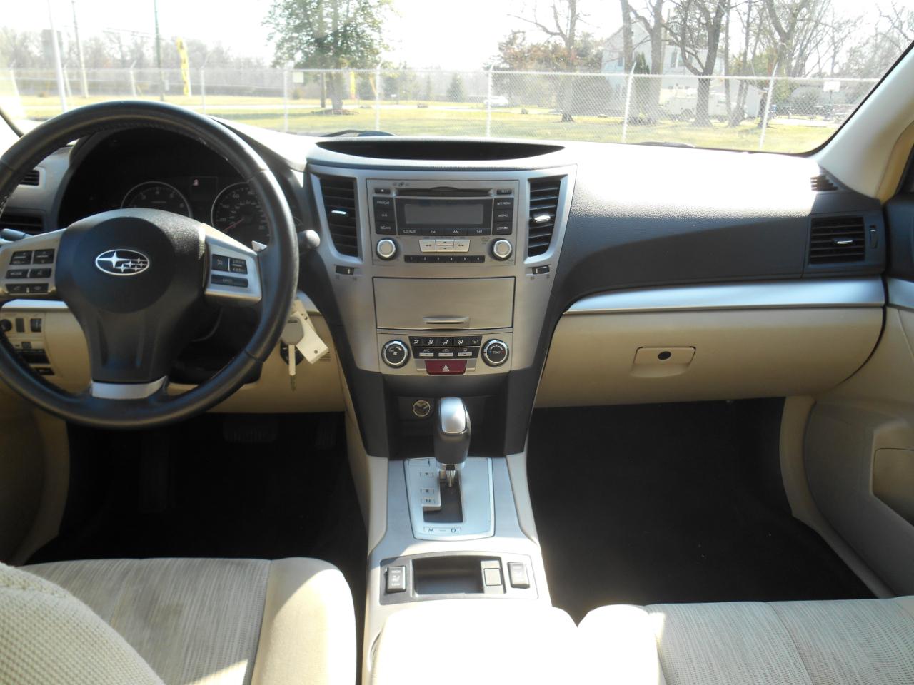 Subaru Legacy 2.5i Premium 2013