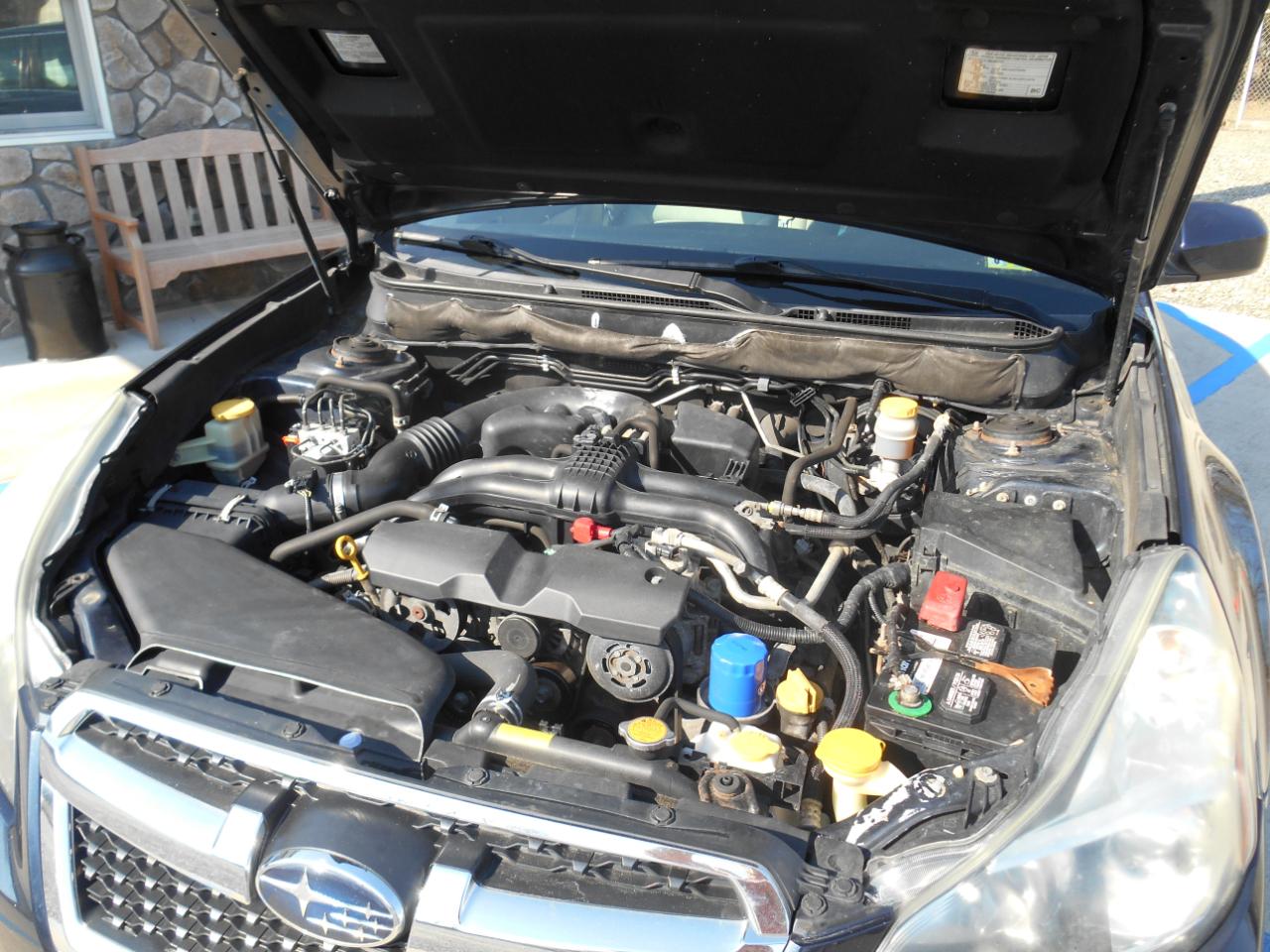 Subaru Legacy 2.5i Premium 2013