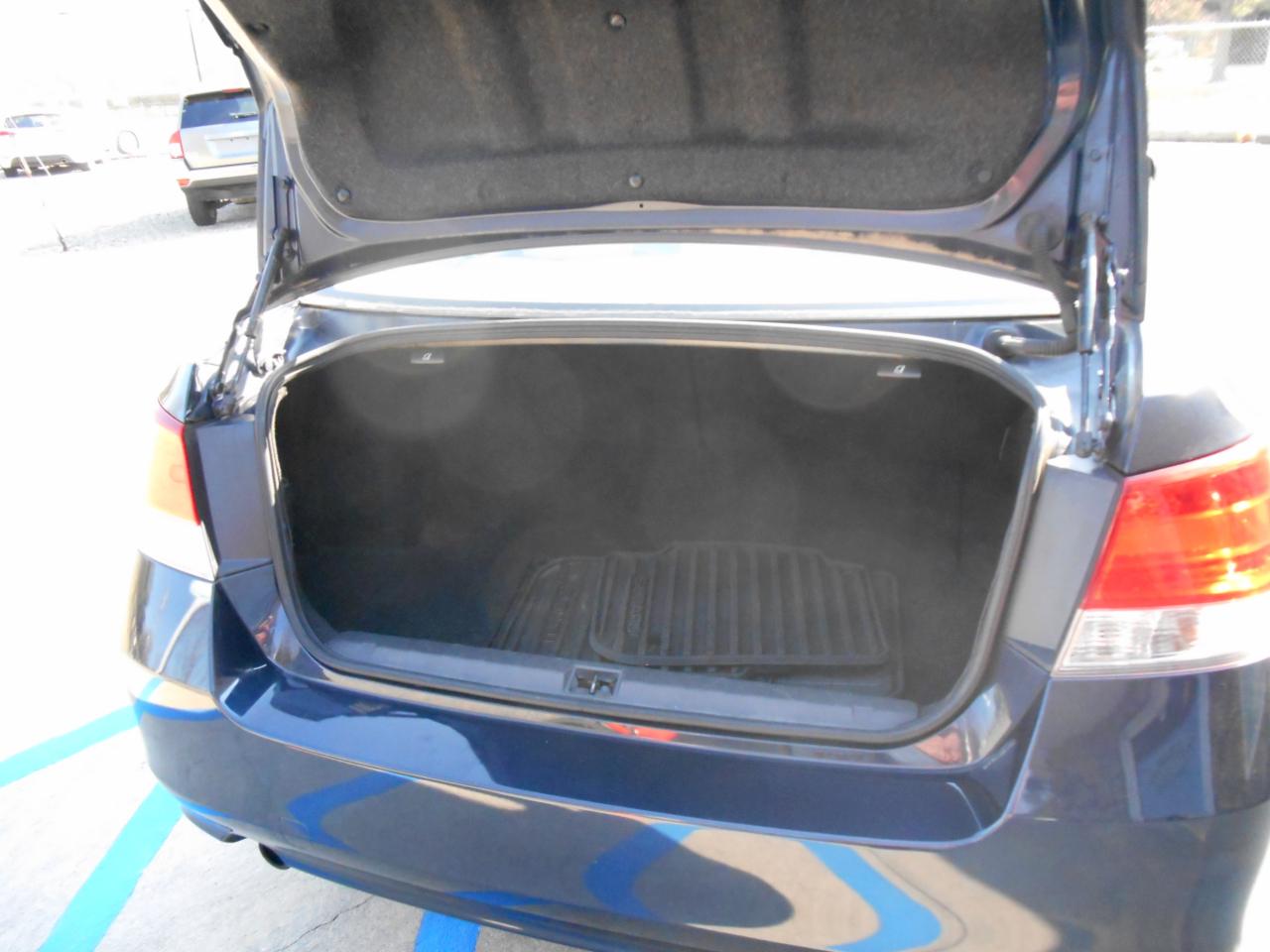 Subaru Legacy 2.5i Premium 2013