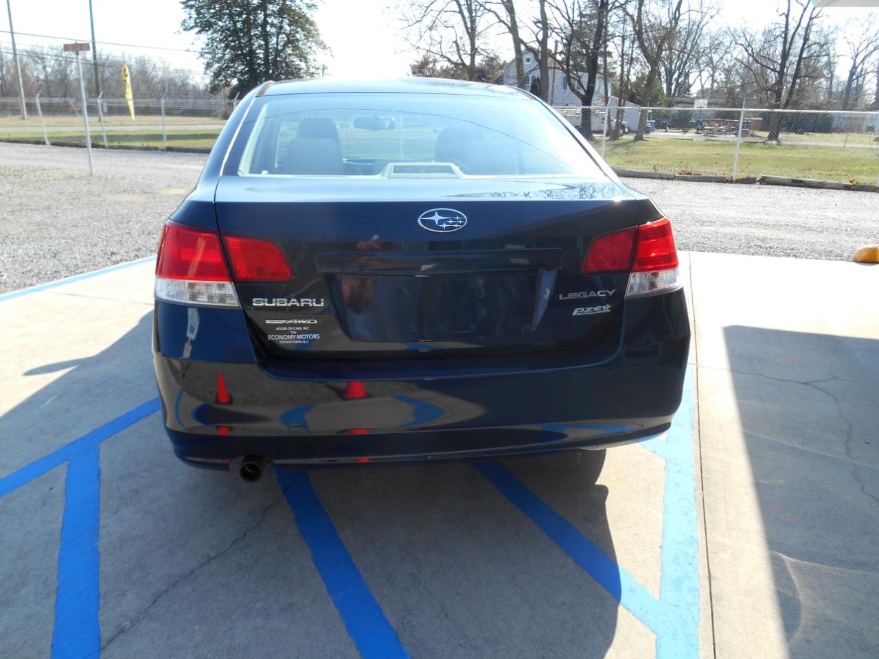 Subaru Legacy 2.5i Premium 2013