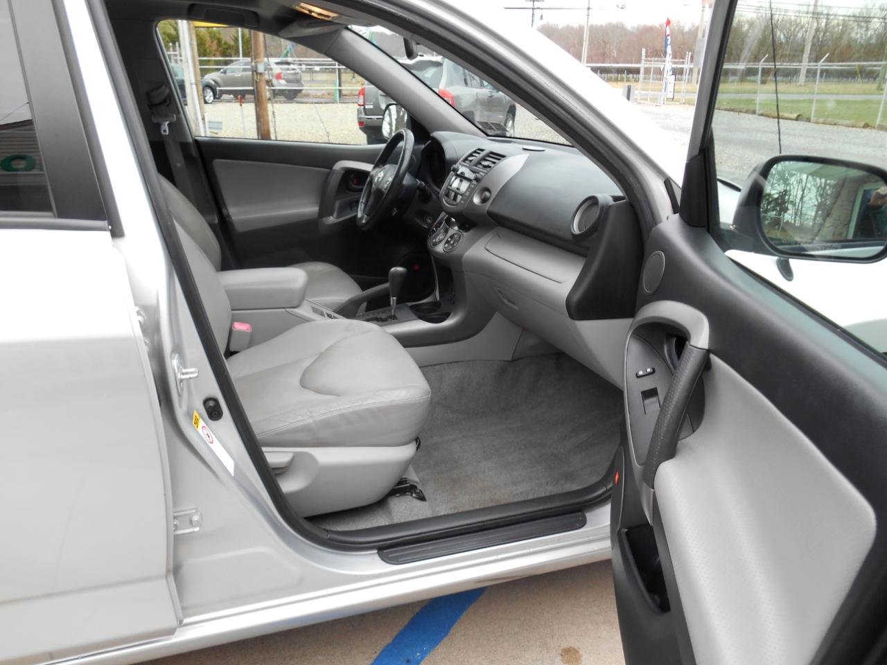 Toyota RAV4 Limited I4 4WD 2008