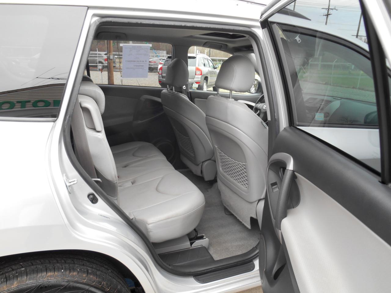 Toyota RAV4 Limited I4 4WD 2008