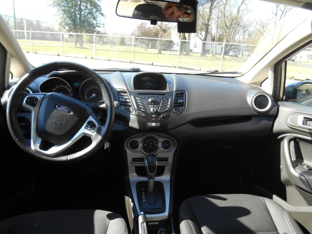 Ford Fiesta SE Sedan 2014