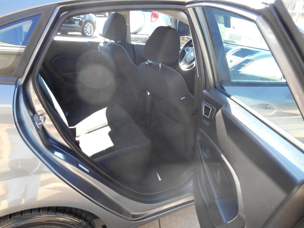 Ford Fiesta SE Sedan 2014