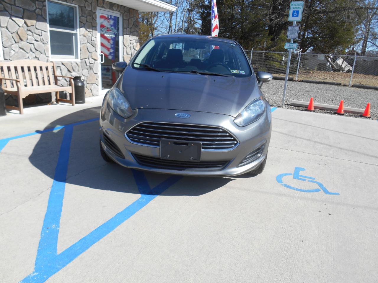 Ford Fiesta SE Sedan 2014