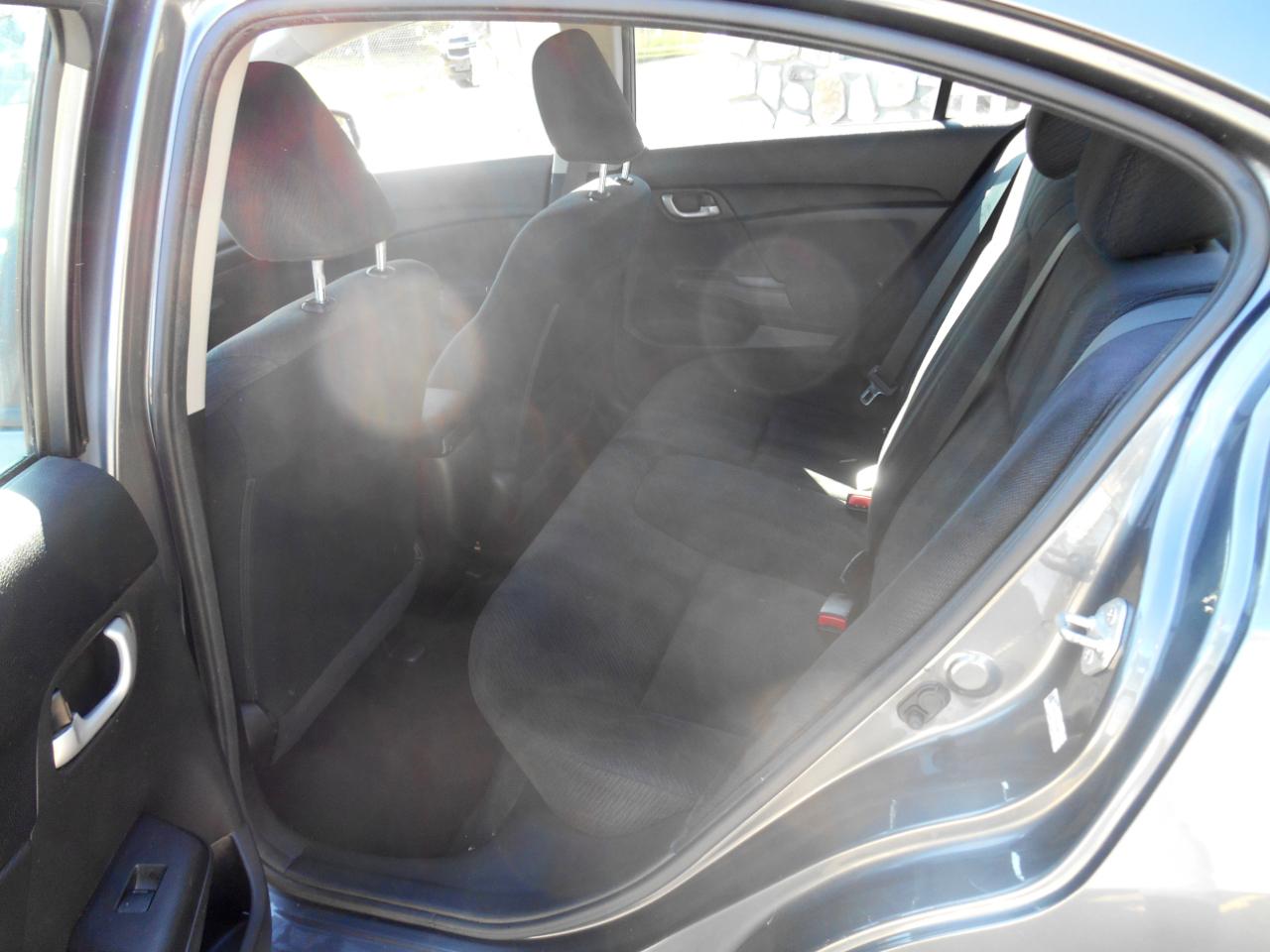 Honda Civic LX Sedan 5-Speed AT 2013