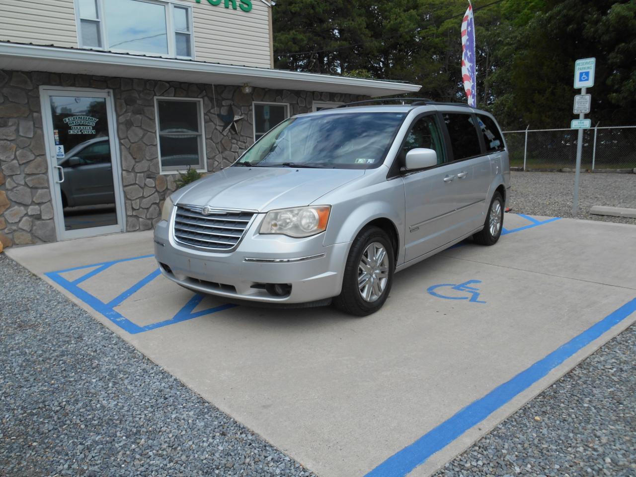 Chrysler Town & Country Touring 2010