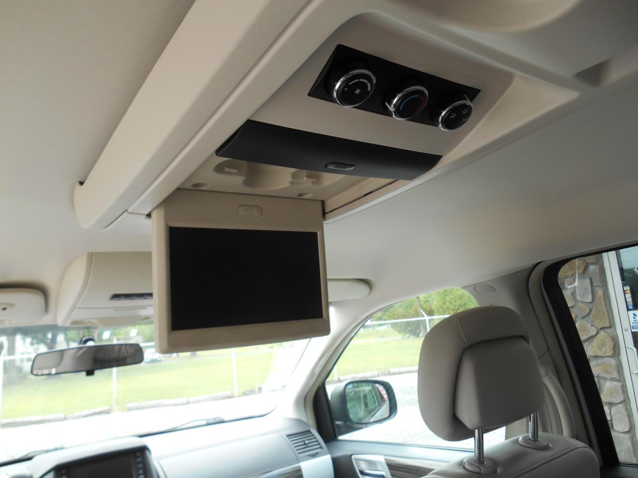 Chrysler Town & Country Touring 2010