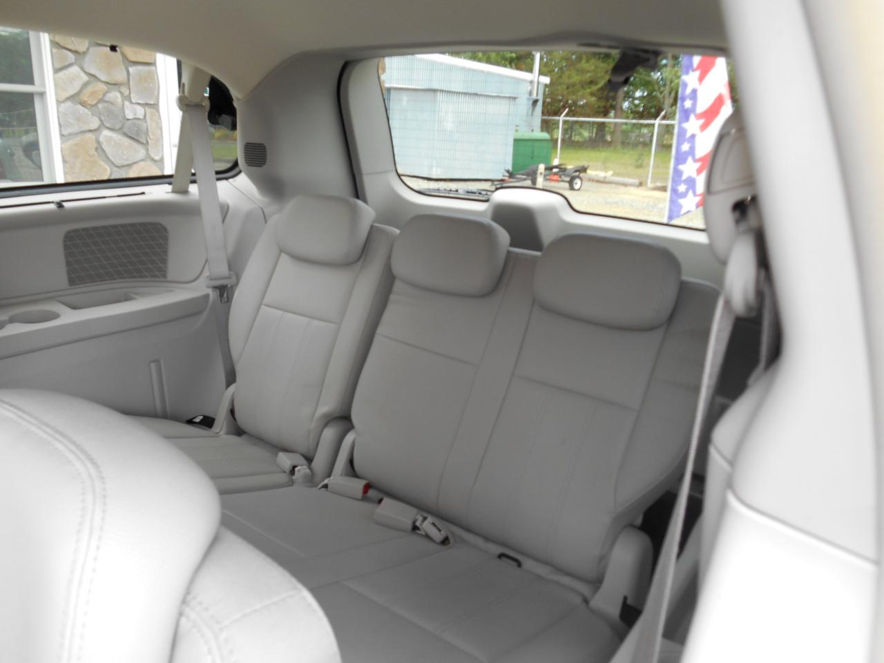 Chrysler Town & Country Touring 2010