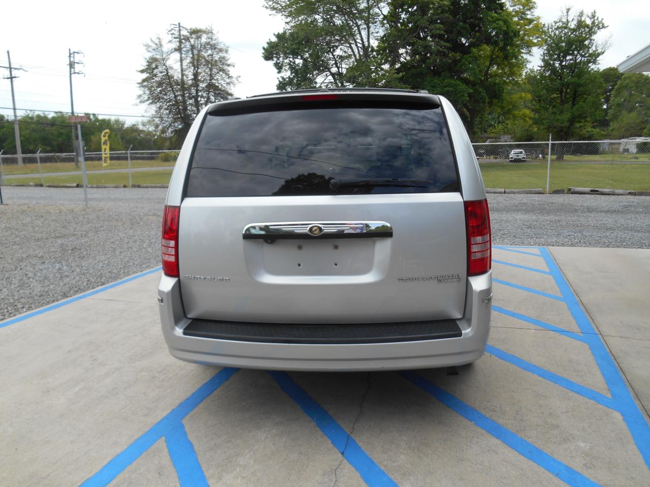 Chrysler Town & Country Touring 2010