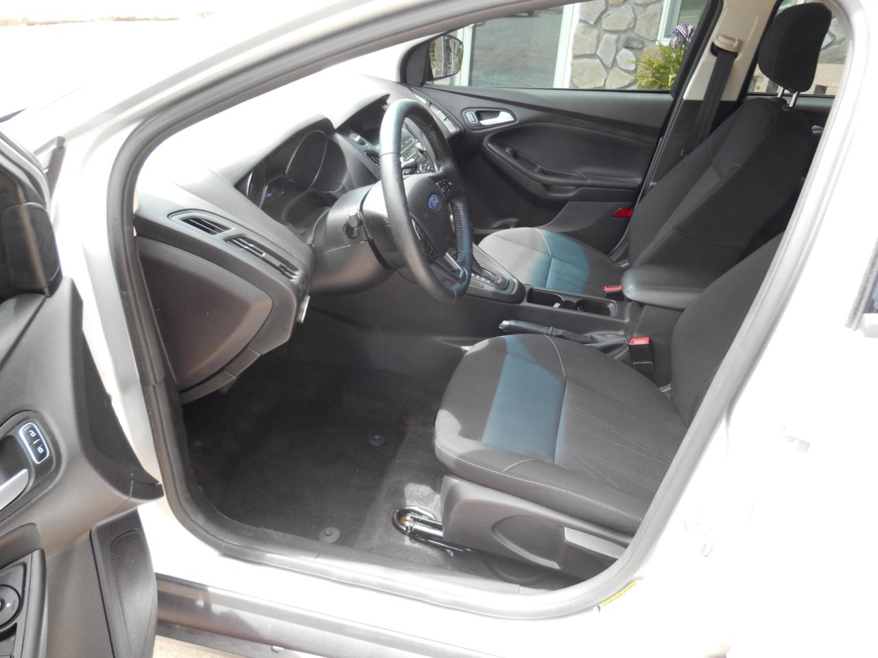 Ford Focus SE Sedan 2018