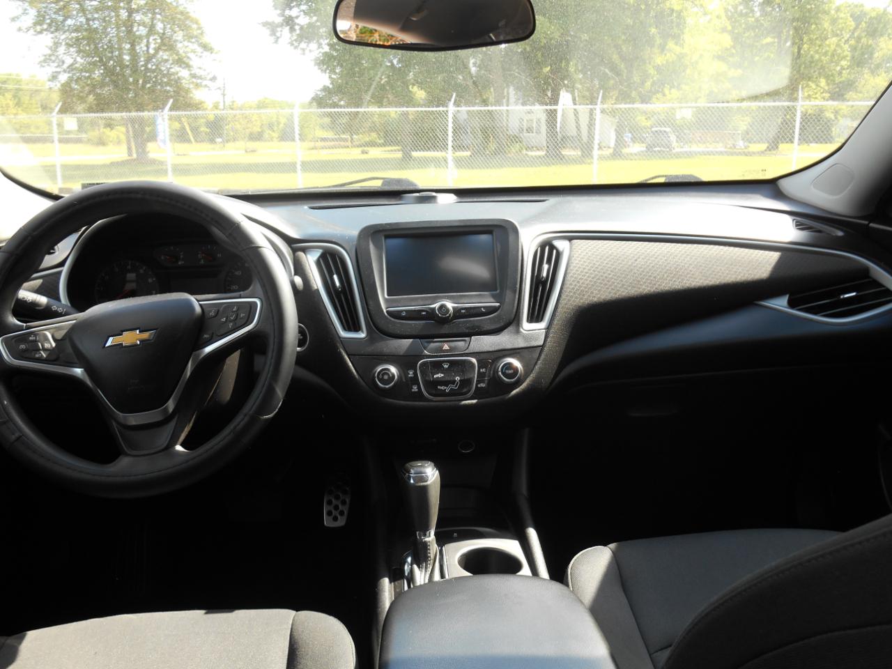 Chevrolet Malibu  2017