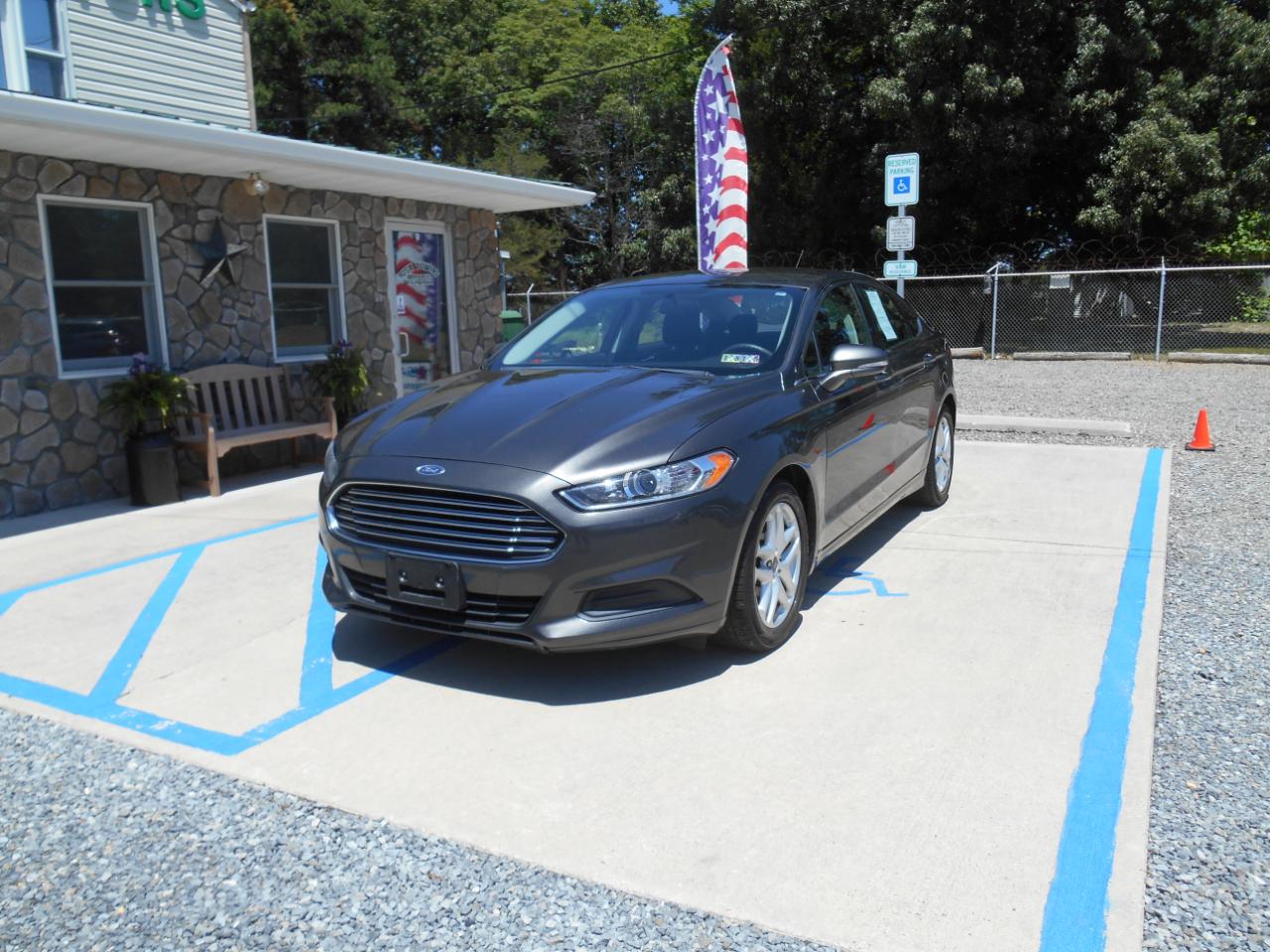 Ford Fusion SE 2016