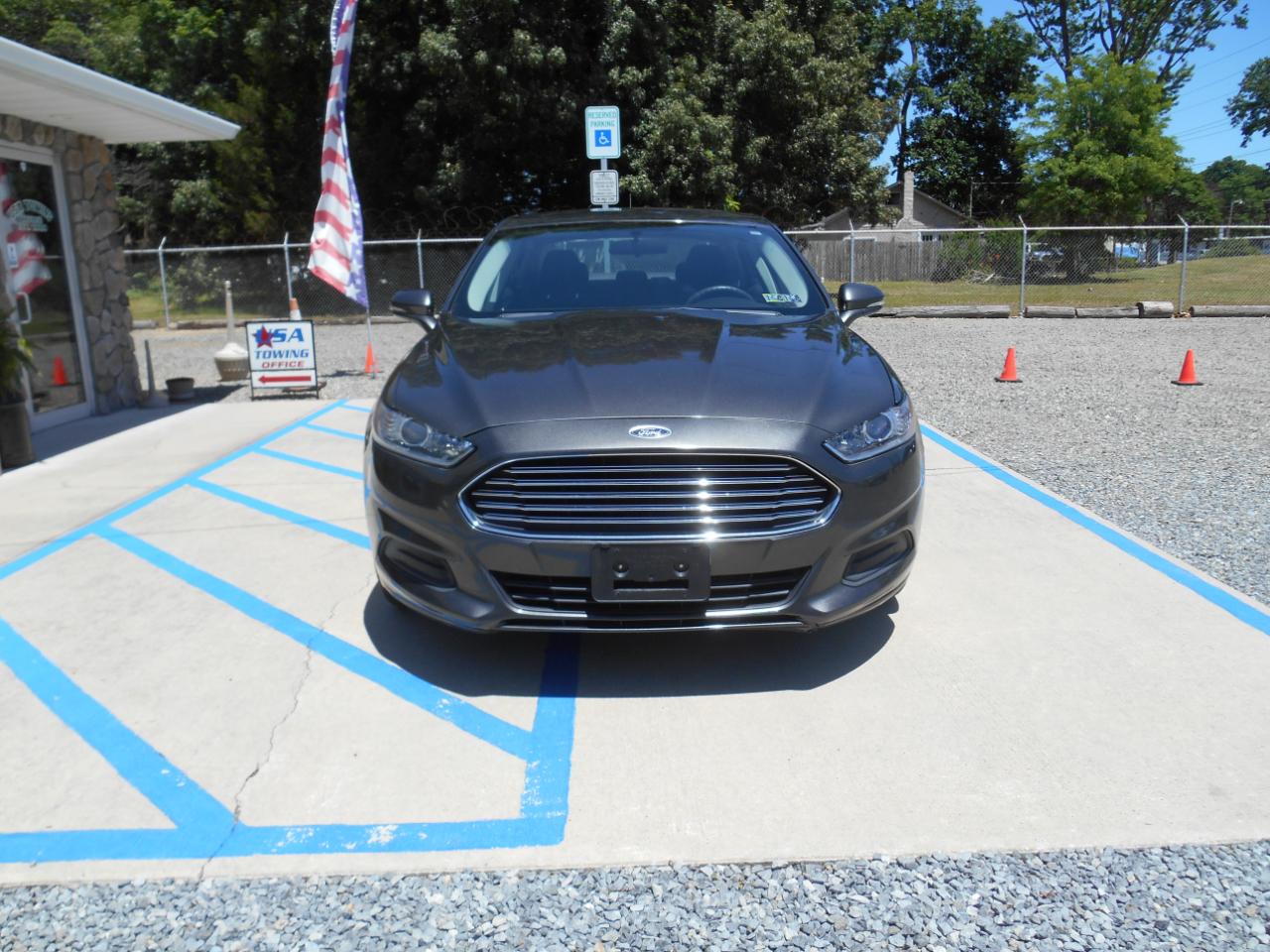 Ford Fusion SE 2016