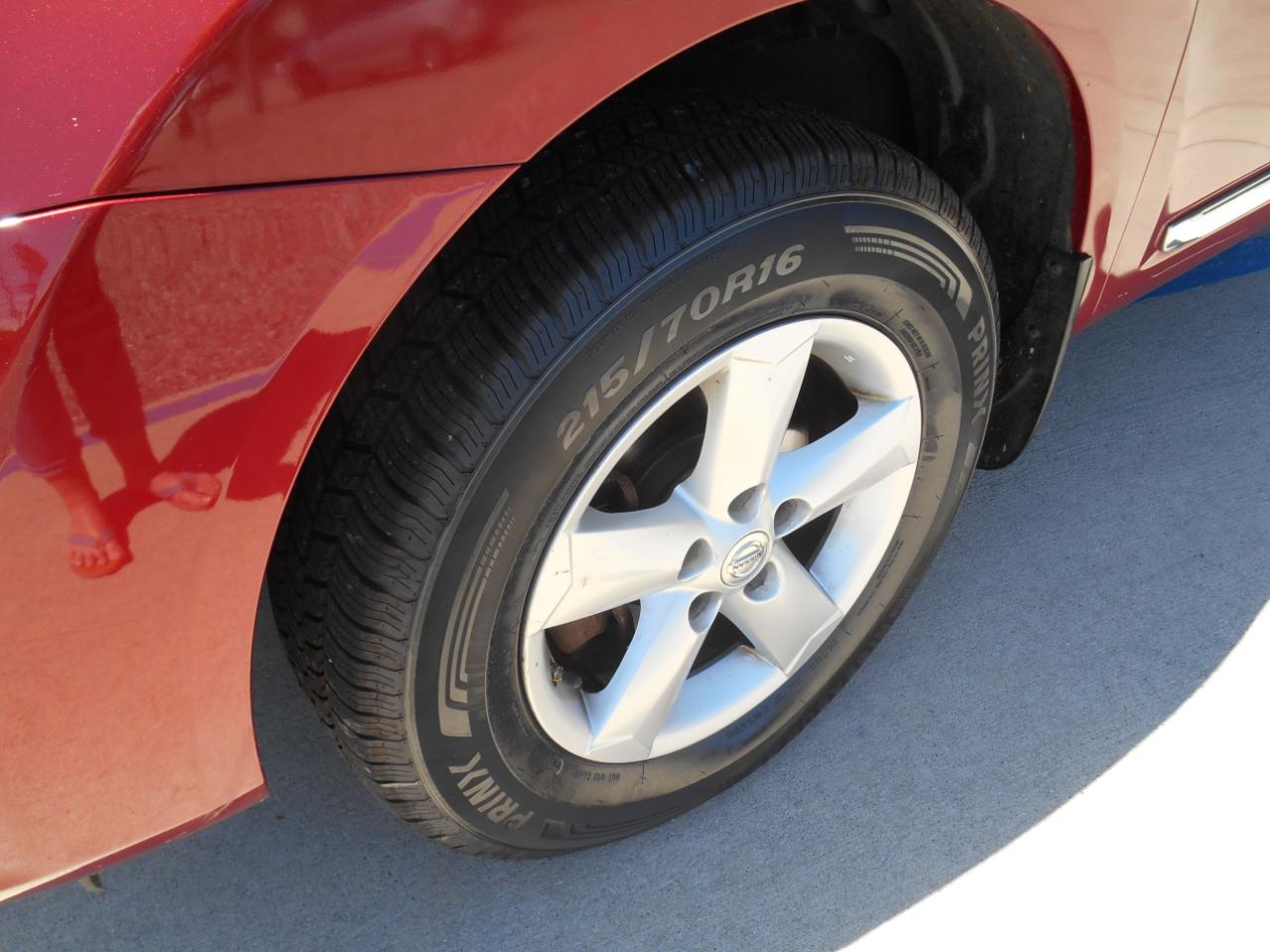 Nissan Rogue S AWD 2013