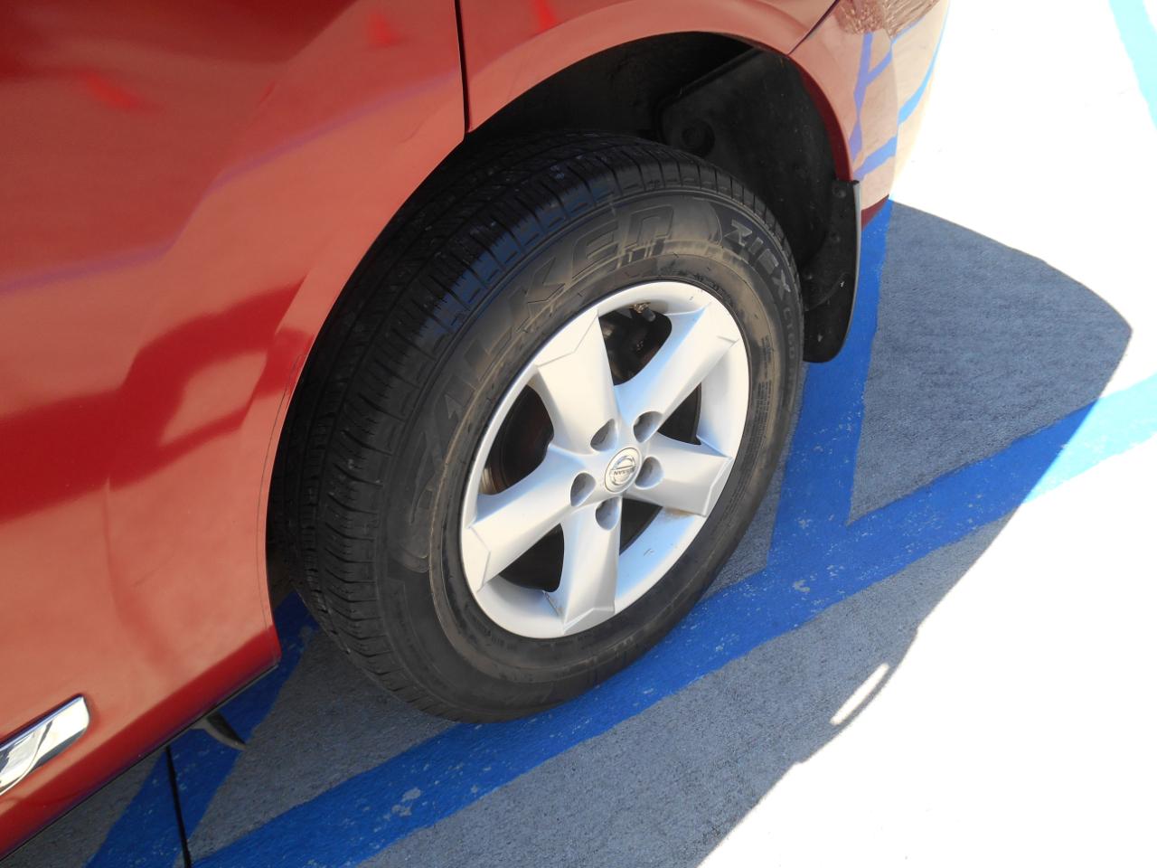 Nissan Rogue S AWD 2013