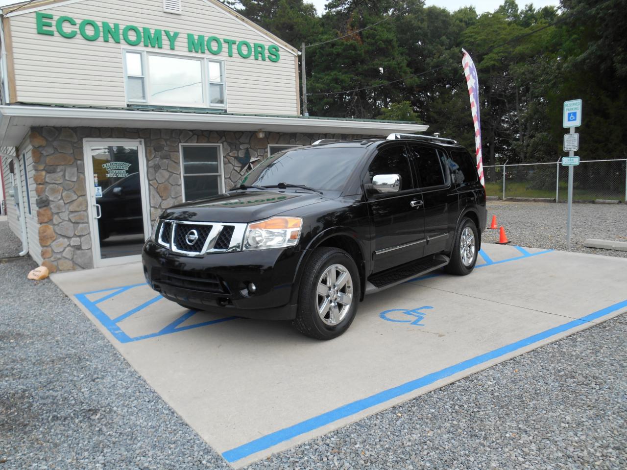 Nissan Armada Platinum 4WD 2011
