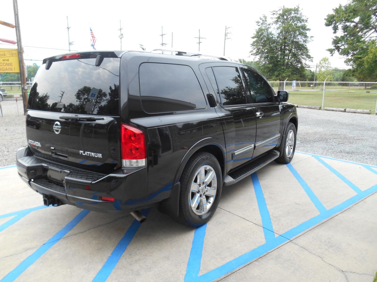 Nissan Armada Platinum 4WD 2011
