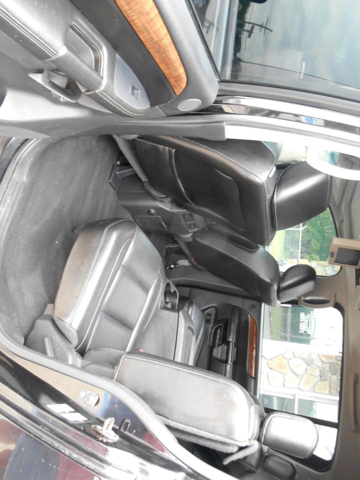 Nissan Armada Platinum 4WD 2011