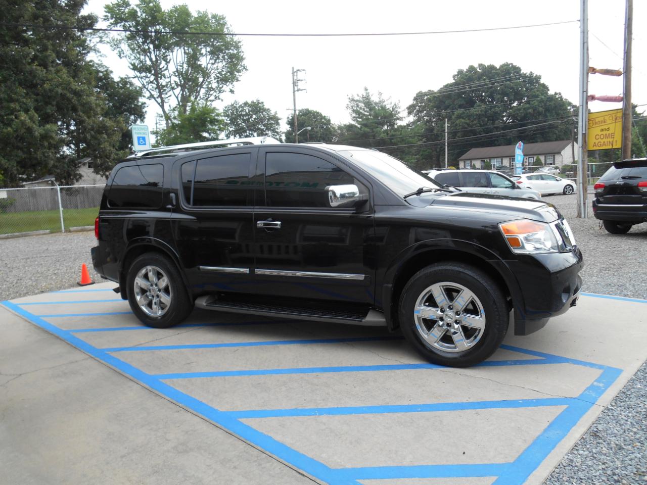 Nissan Armada Platinum 4WD 2011