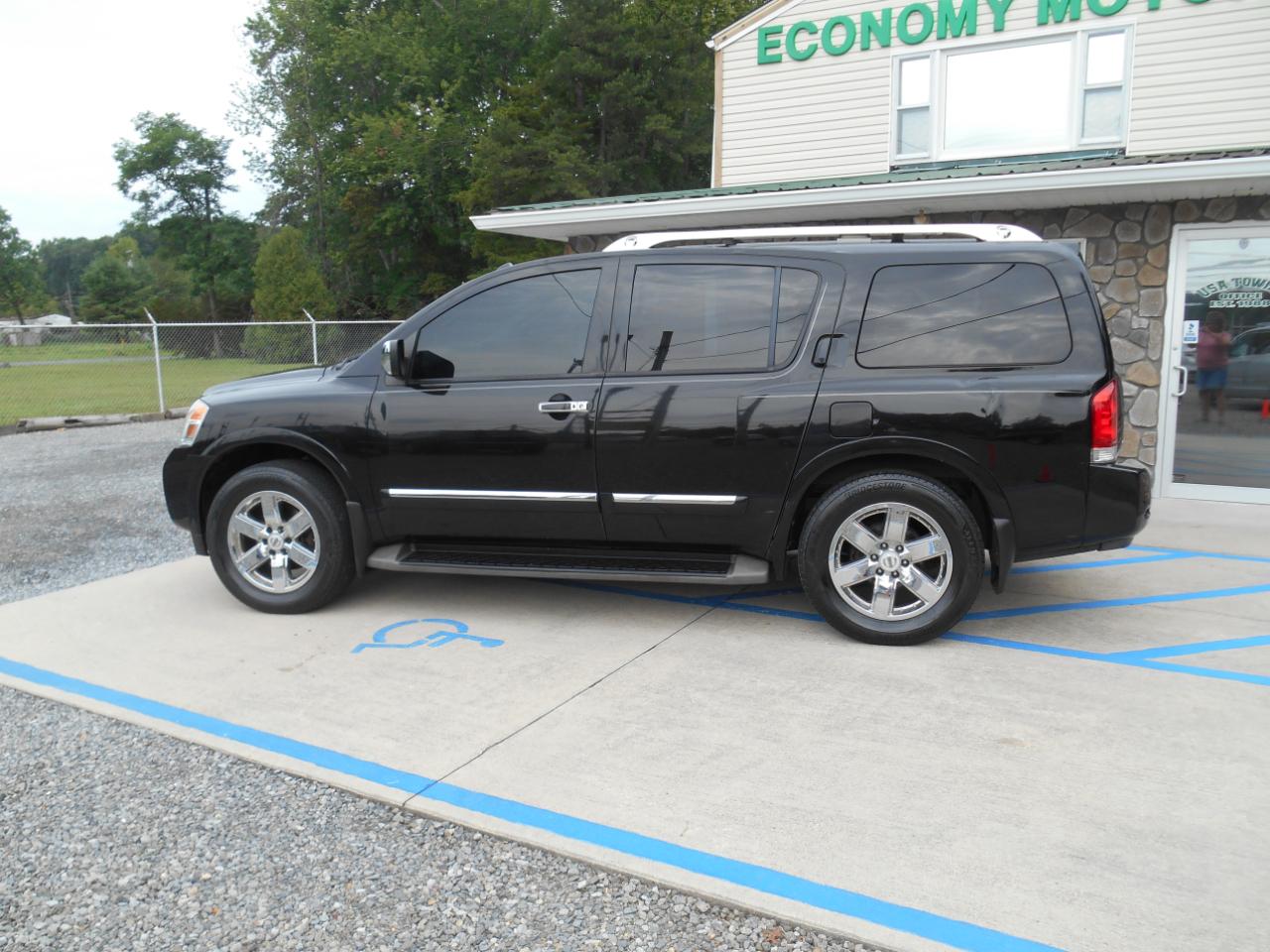 Nissan Armada Platinum 4WD 2011