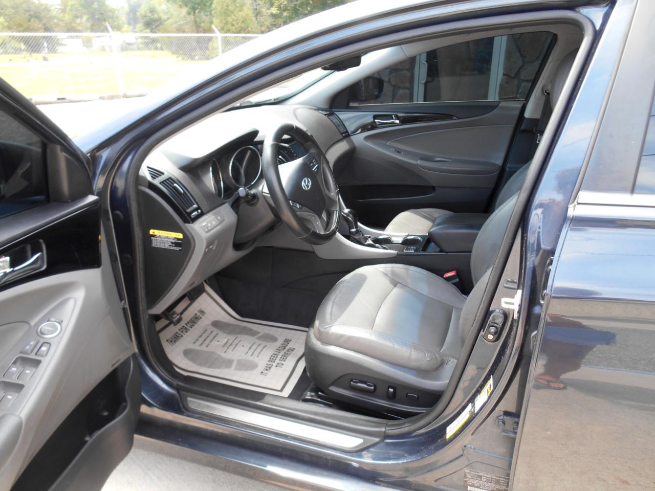 Hyundai Sonata Limited Auto 2011