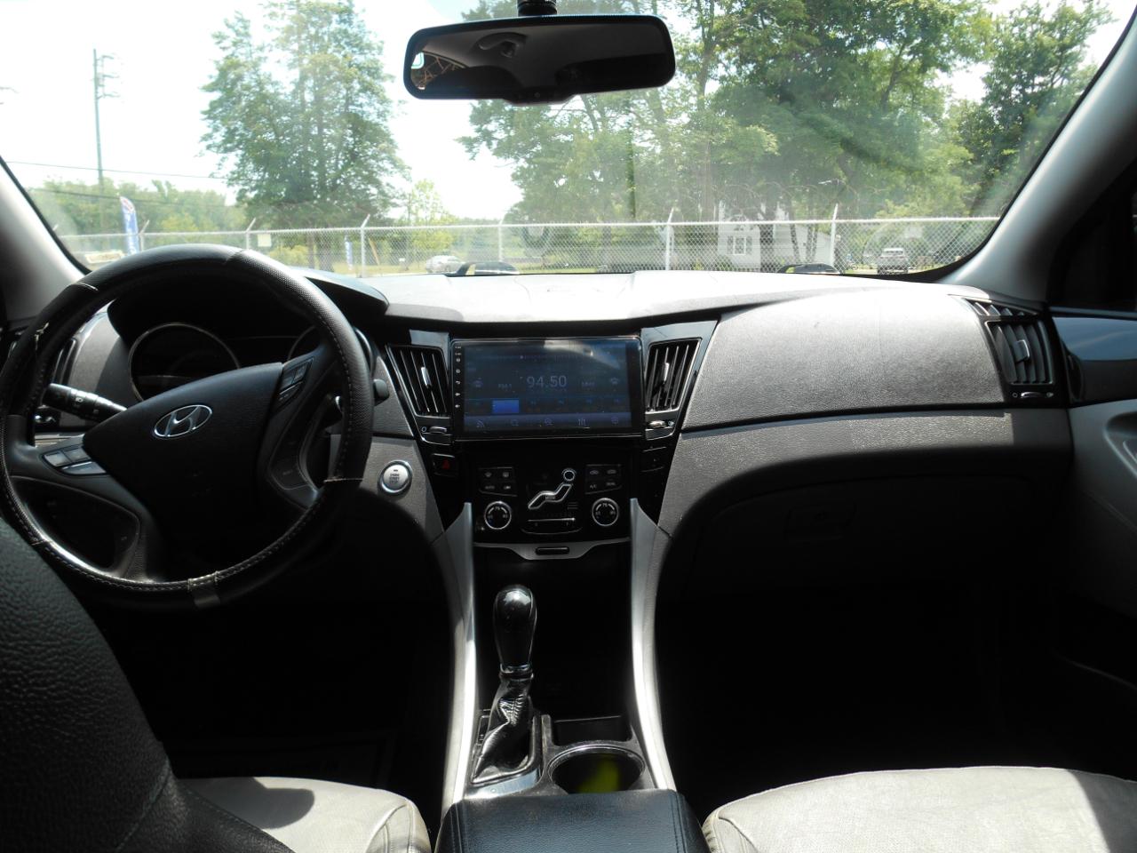 Hyundai Sonata Limited Auto 2011