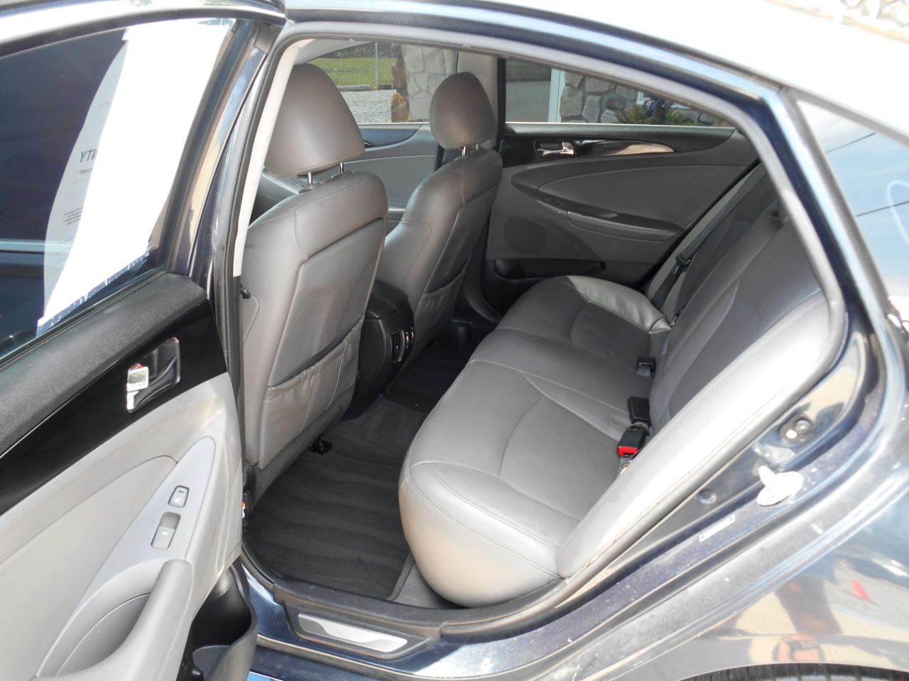 Hyundai Sonata Limited Auto 2011