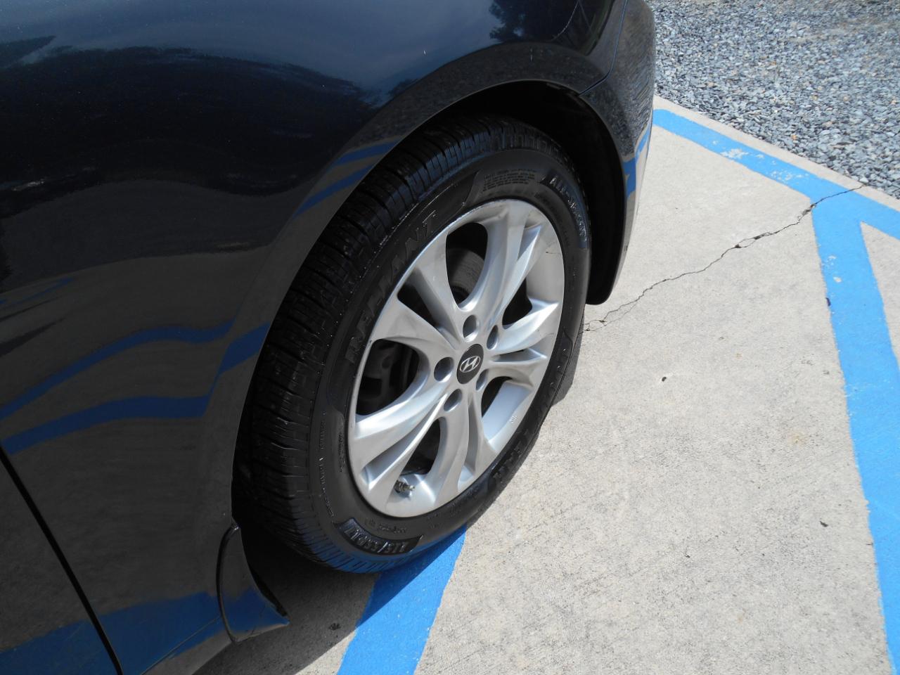 Hyundai Sonata Limited Auto 2011