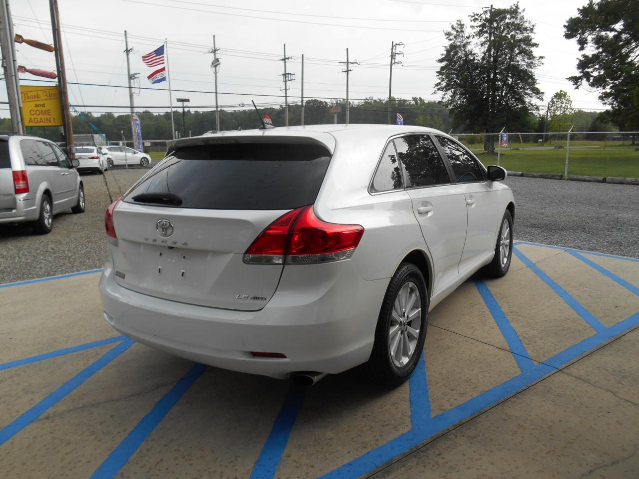 Toyota Venza LE I4 AWD 2012