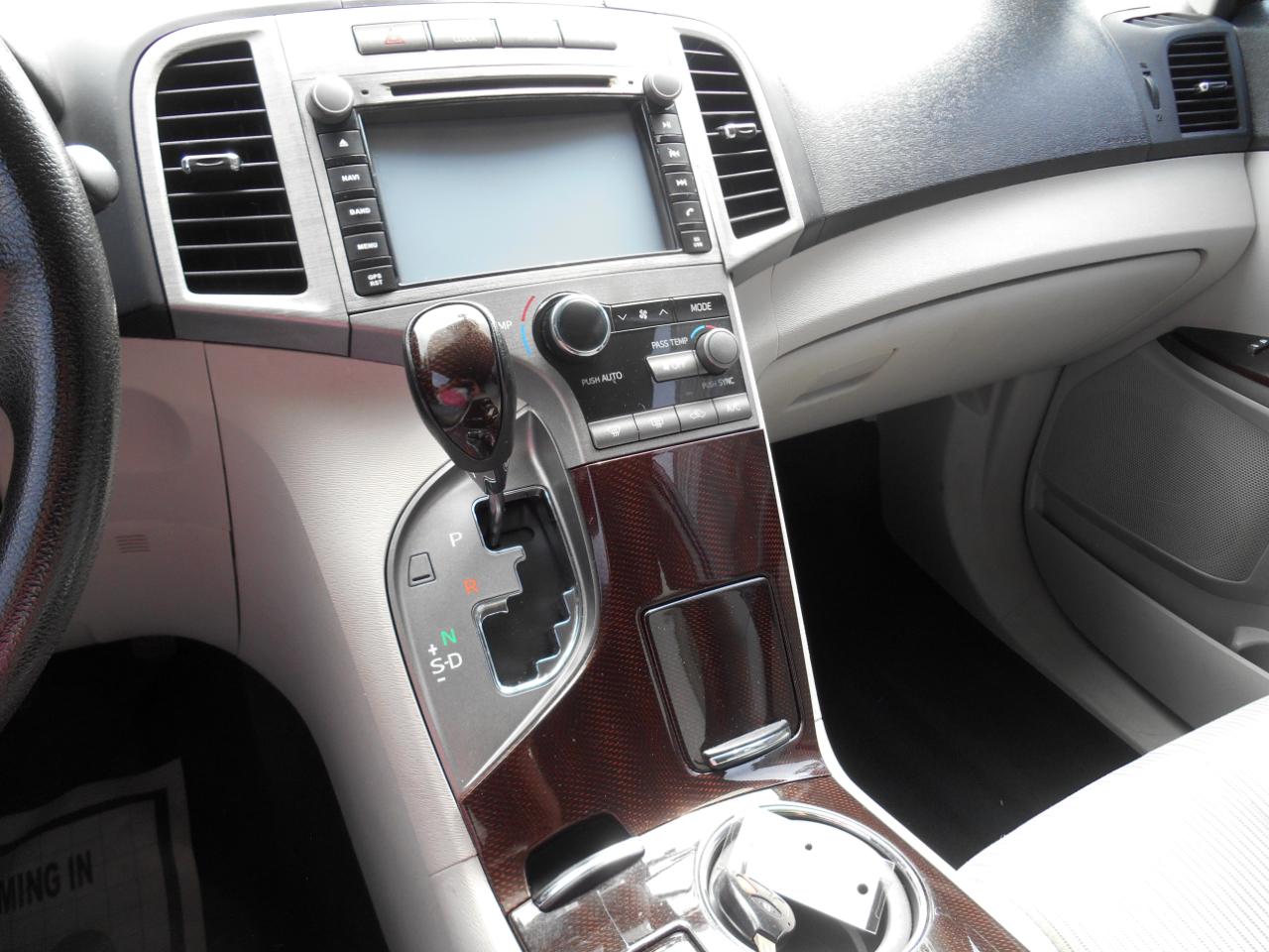 Toyota Venza LE I4 AWD 2012