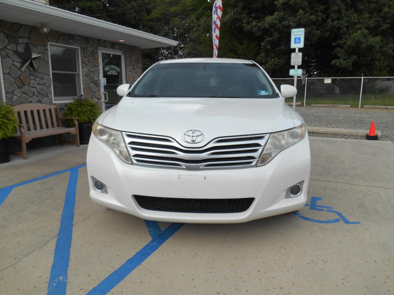 Toyota Venza LE I4 AWD 2012