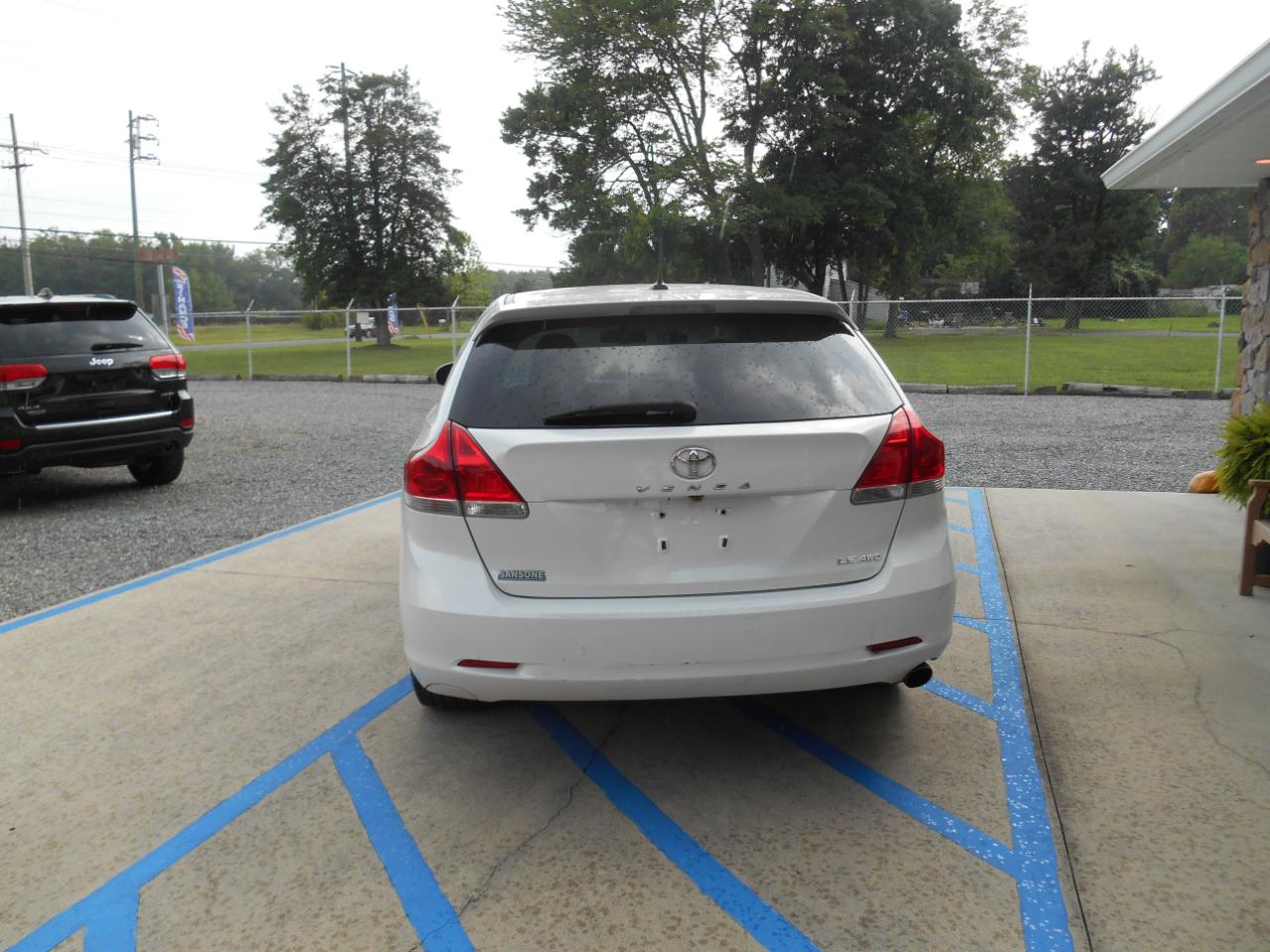 Toyota Venza LE I4 AWD 2012