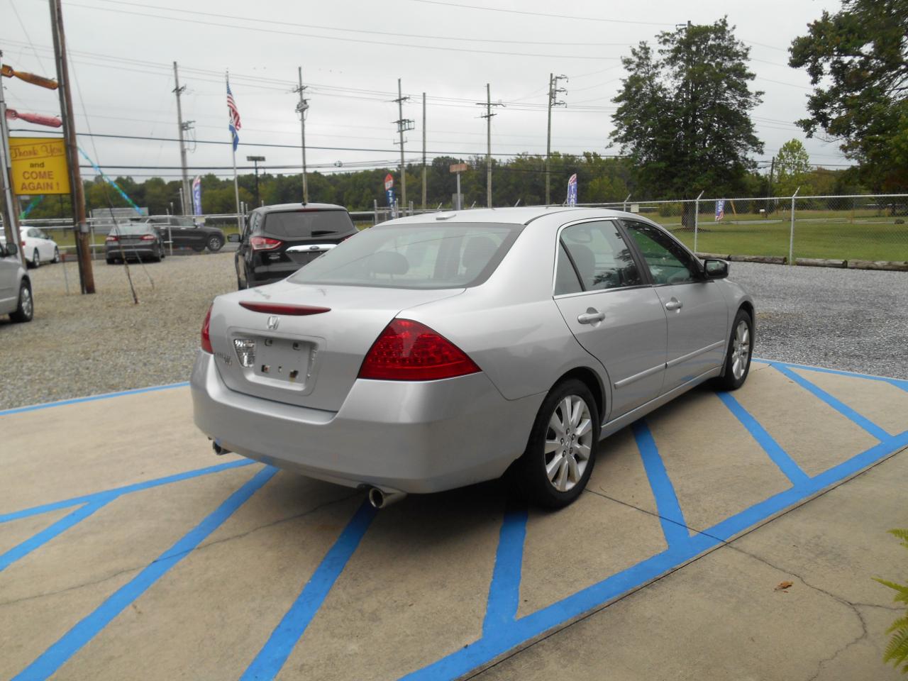 Honda Accord EX V-6 Sedan AT w/ Nav System/ XM Radio 2006