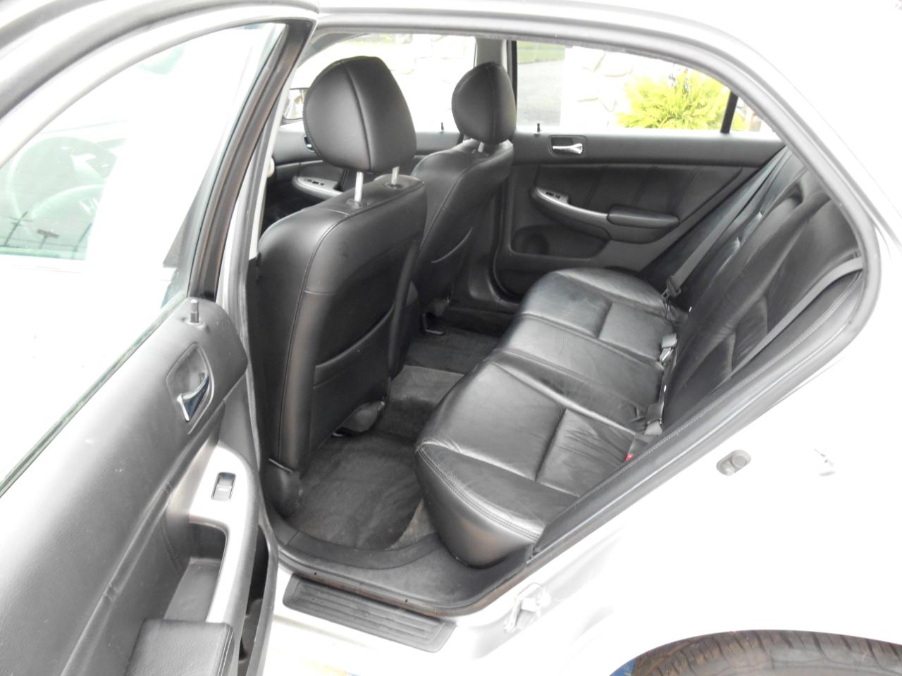 Honda Accord EX V-6 Sedan AT w/ Nav System/ XM Radio 2006