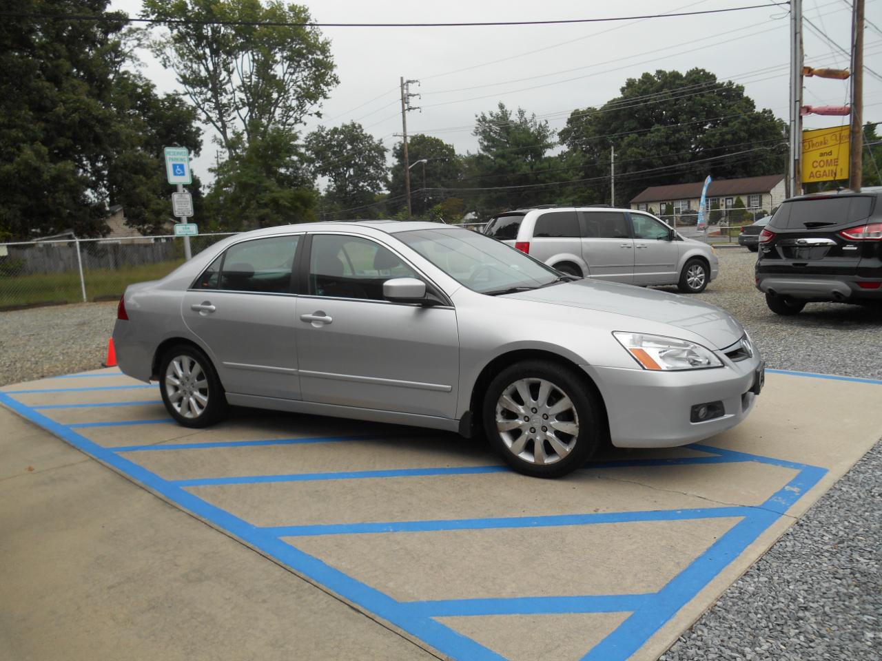Honda Accord EX V-6 Sedan AT w/ Nav System/ XM Radio 2006