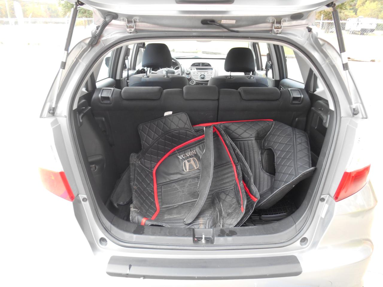Honda Fit Sport 5-Speed MT 2010