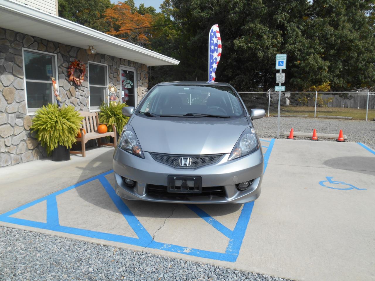 Honda Fit Sport 5-Speed MT 2010