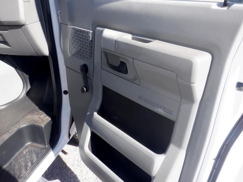 Ford Econoline E-350 Super Duty 2014