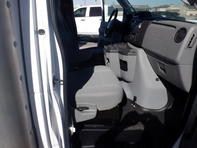 Ford Econoline E-350 Super Duty 2014