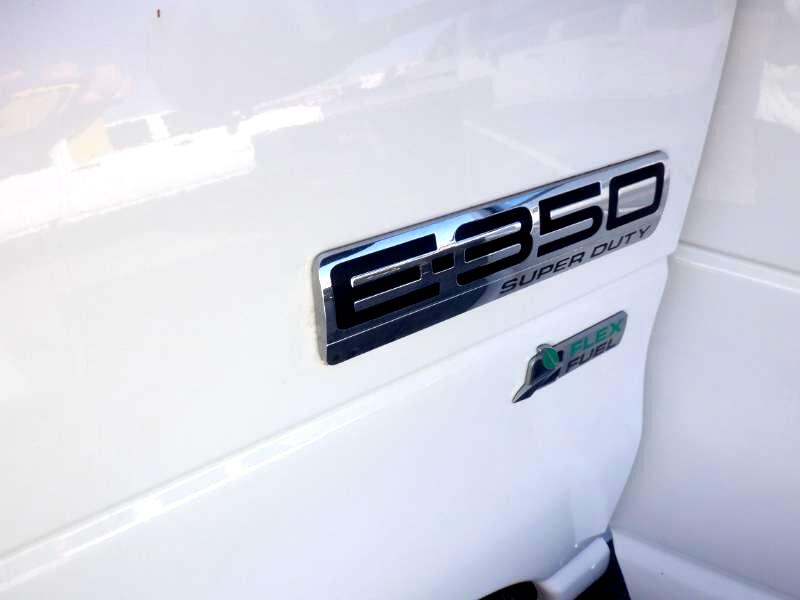 Ford Econoline E-350 Super Duty 2014